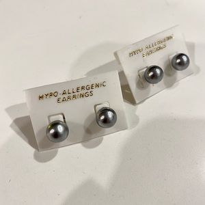 NWT! Hypoallergenic Grey Pearl Stud Earrings